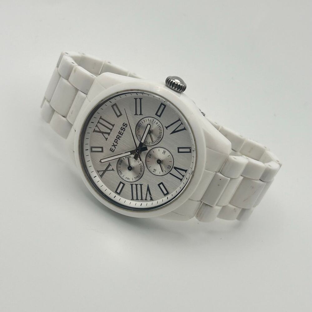 EXPRESS White Stainless Steel 44mm Women’s Watch Working New Battery - Picture 8 of 8